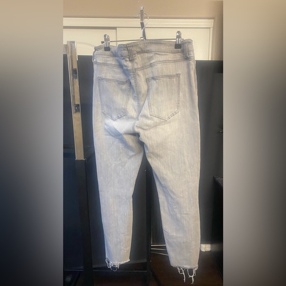Forever 21 Grey distressed jeans - Picture 2 of 4